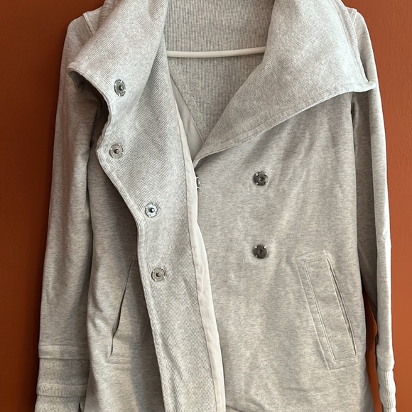 Lululemon Jacket - Picture 9 of 12